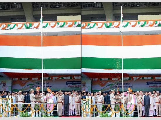 Chief Minister hoists the flag at the state- level Independence Day celebrations in Rohtak